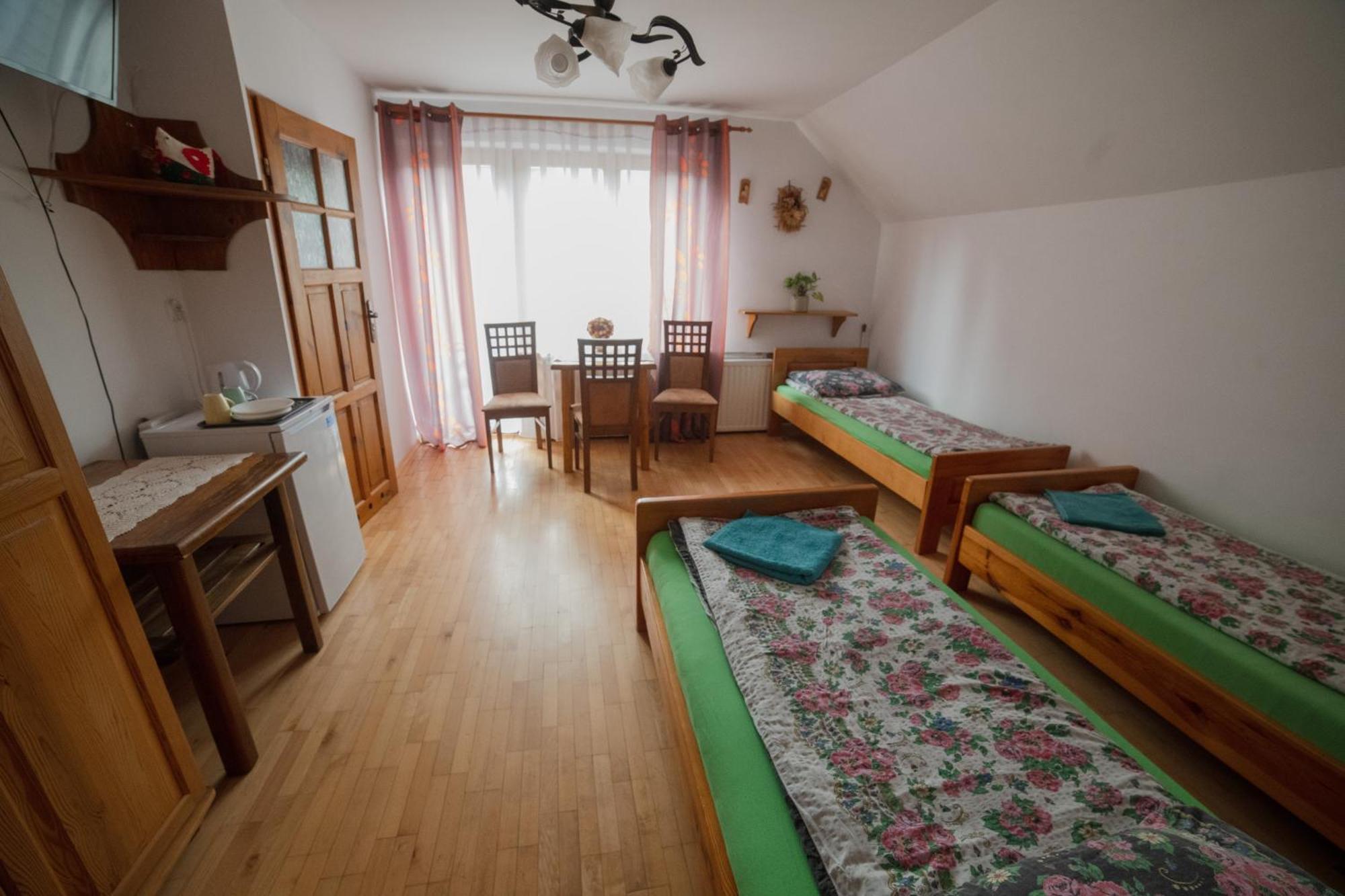 Wisniowy Gaj Ujanowice Exterior foto
